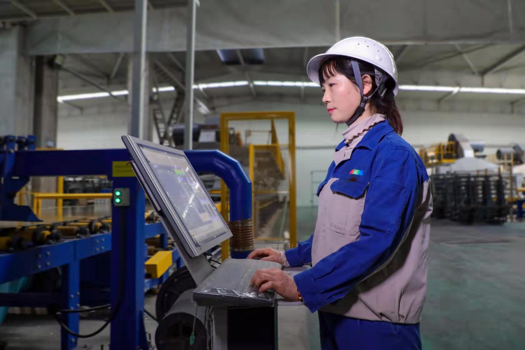 安彩“她”力量|牛愛芳:獨一無二的芳華